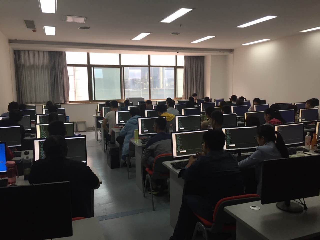 河南云和數(shù)據(jù)信息技術有限公司