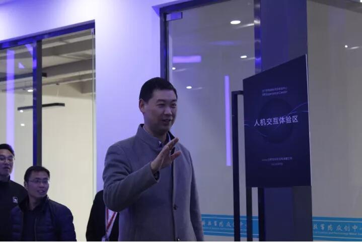鄭州科技學(xué)院泛IT學(xué)院迎來首次參觀