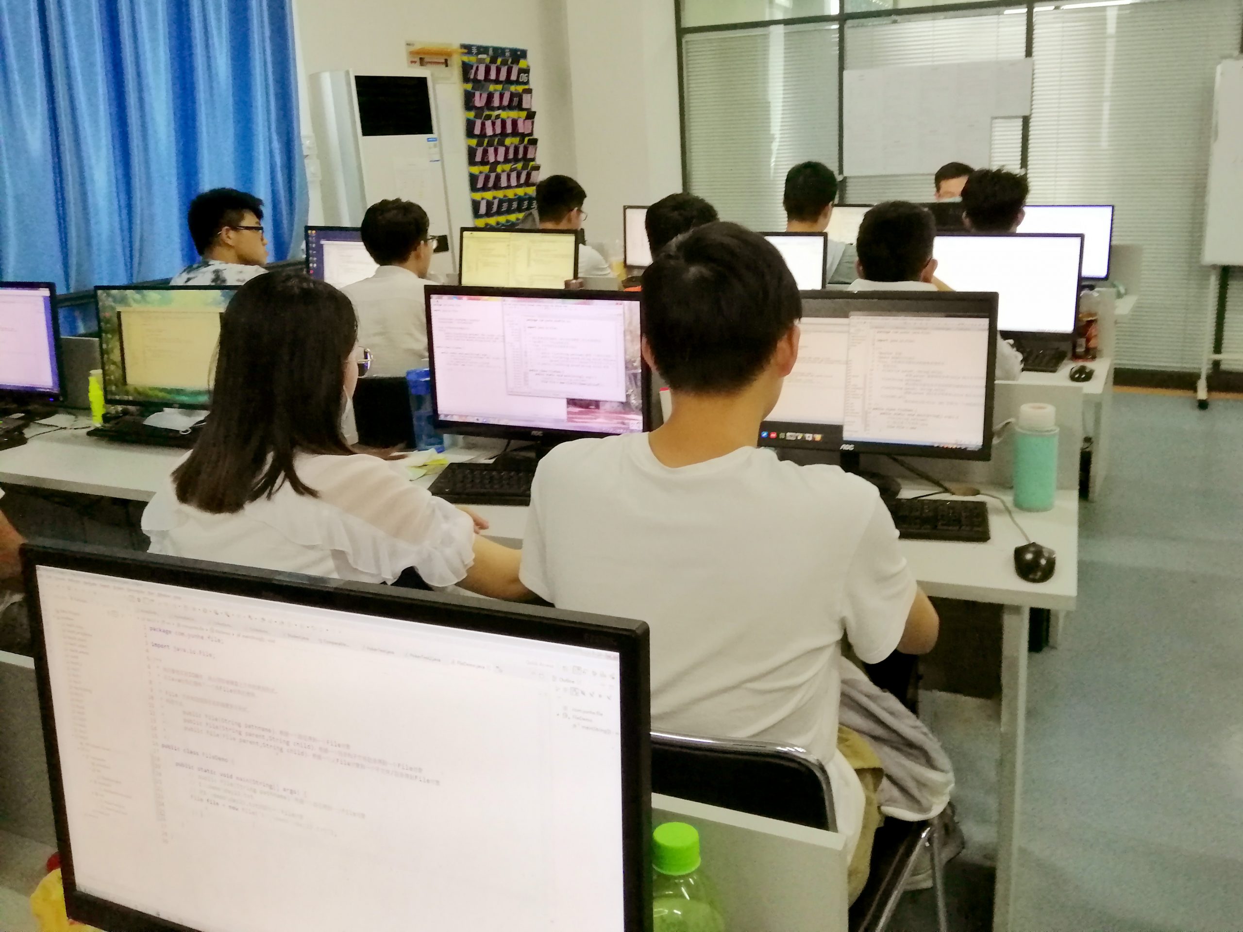 【云和數(shù)據(jù)學員晚自習】? 留足時間梳理知識,才能更好的記憶及運用 唯有不負時光，才能茁壯生長，活成想要的模樣。