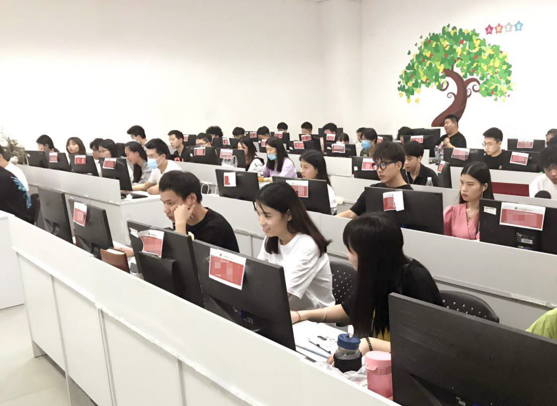【云和數(shù)據(jù)學員晚自習】? 留足時間梳理知識,才能更好的記憶及運用 唯有不負時光，才能茁壯生長，活成想要的模樣。