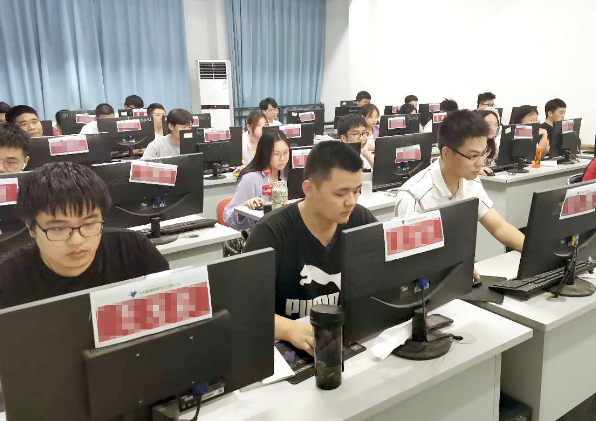 【云和數(shù)據(jù)學員晚自習】? 留足時間梳理知識,才能更好的記憶及運用 唯有不負時光，才能茁壯生長，活成想要的模樣。